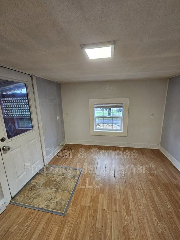 527 Landess Rd - Photo 3 of 10