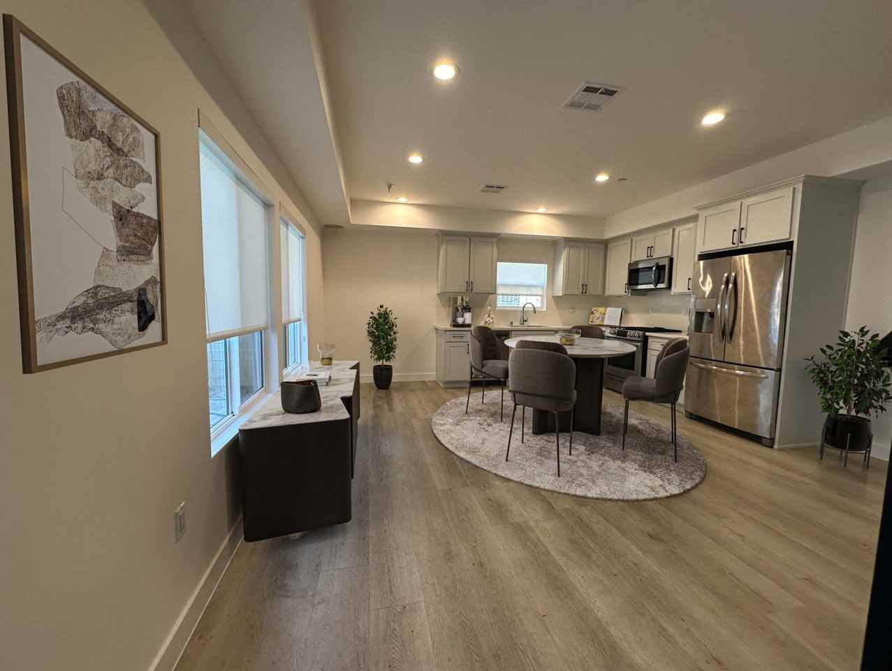 14248 Roscoe Blvd. - Photo 3 of 20