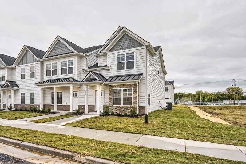 303 Raines Ct - Photo 3 of 32