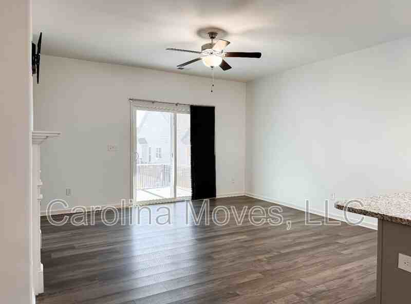 39 Mossycup Rd - Photo 5 of 16