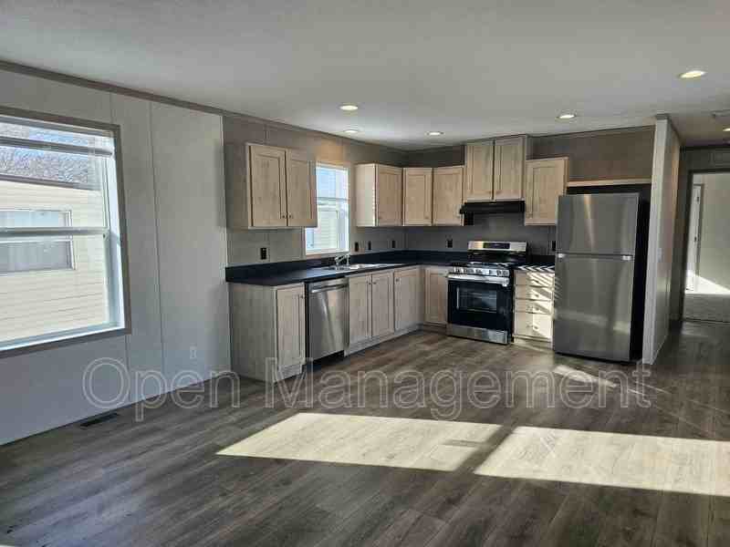 725 S 12th St #LOT9 - Photo 4 of 10