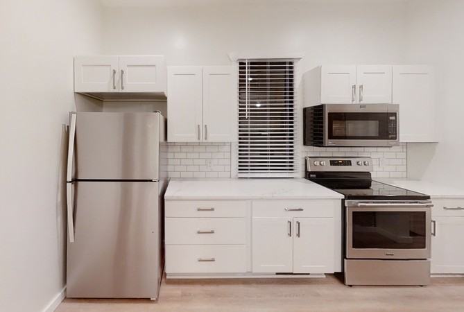 603 E Ann St #3 - Photo 7 of 13