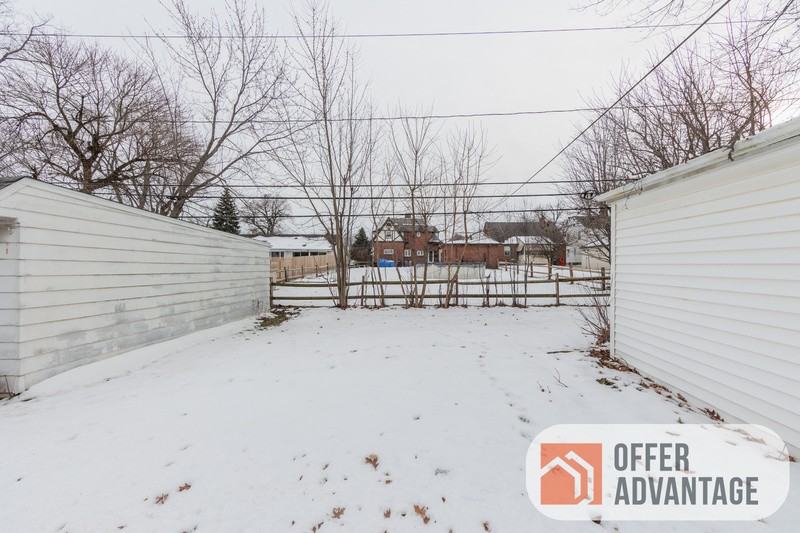 12024 Darlington Ave - Photo 2 of 10