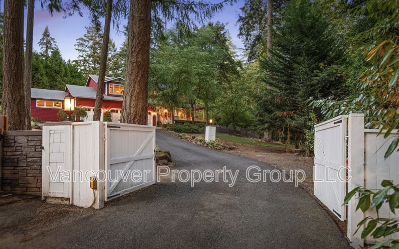 1321 Se 97th Ave - Photo 2 of 50