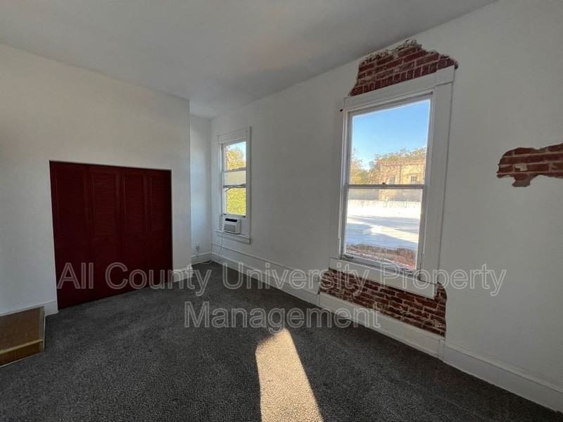 112 Ne Cholokka Blvd #A - Photo 6 of 7