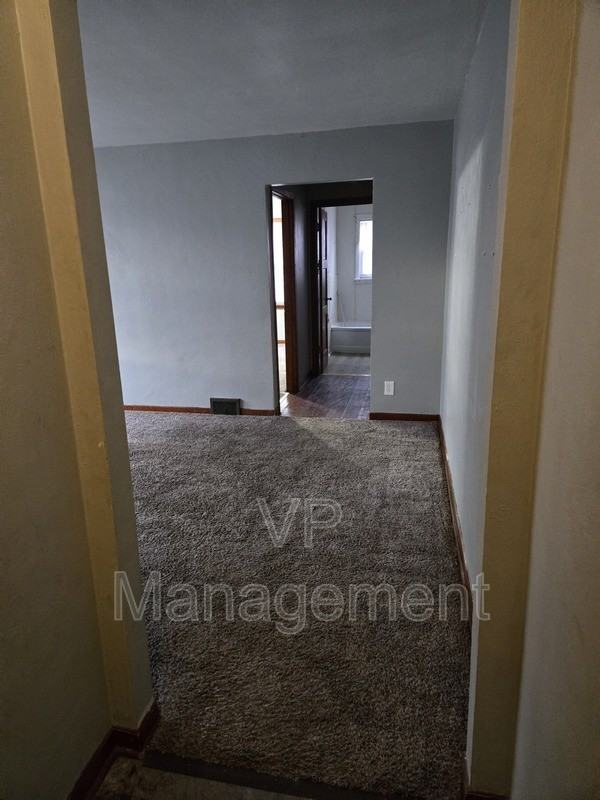 432 23rd St #2 - Photo 3 of 11