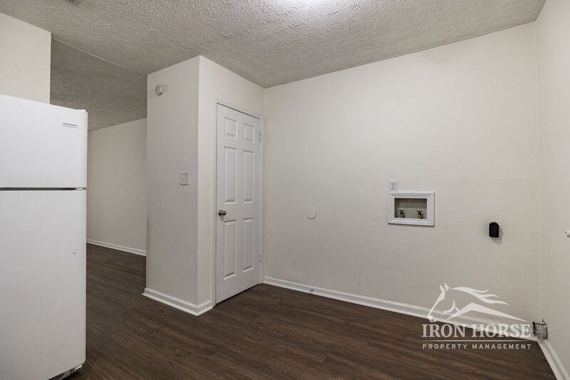 325 Lexington Hts #325 - Photo 6 of 13