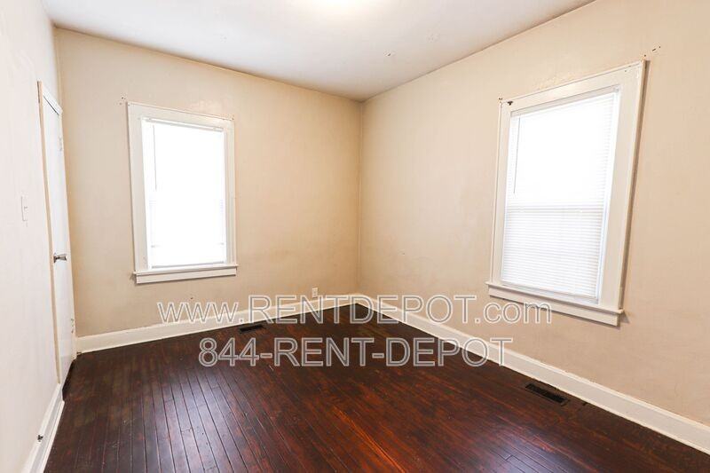 1501 Henning Ave - Photo 5 of 10