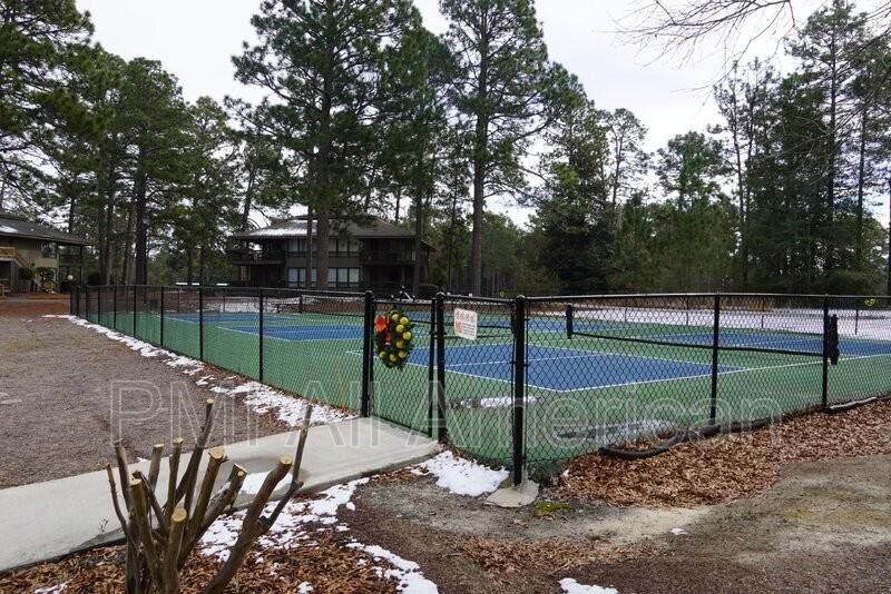 220 Foxkroft Dr - Photo 2 of 39