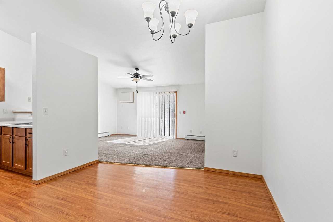 Woodale - Photo 4 of 25