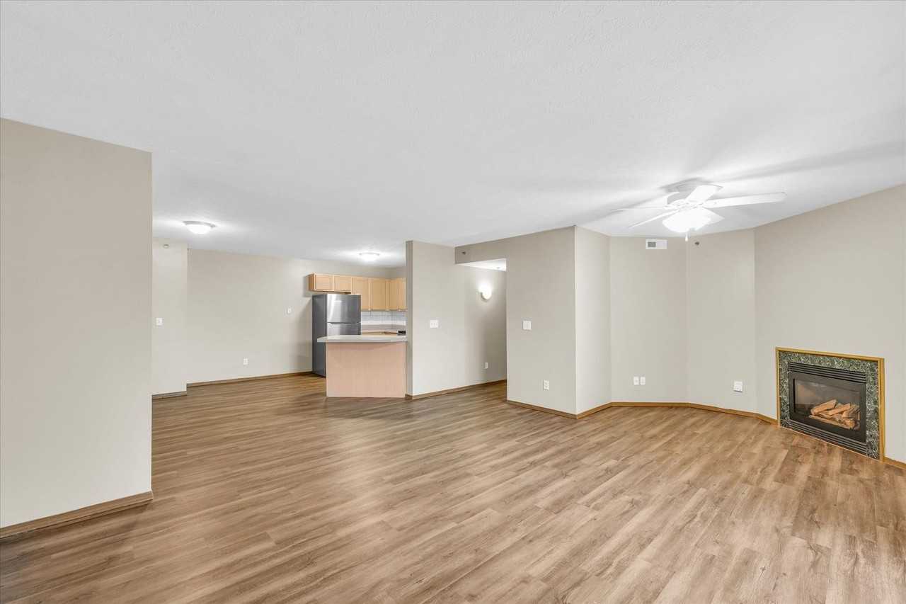 1-6 Rainbow Circle - Photo 2 of 19