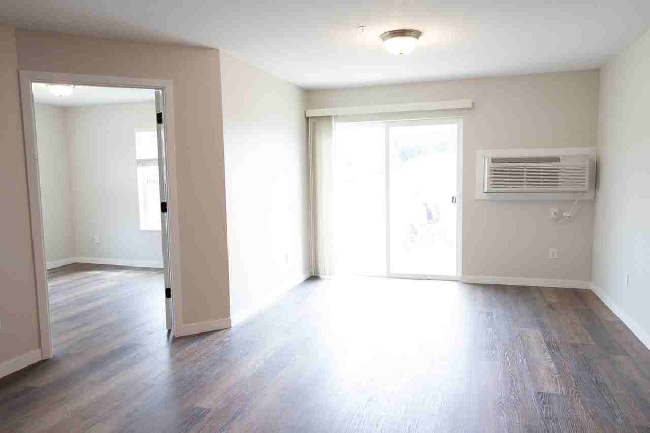 Lakeland Apartments - Photo 6 of 20