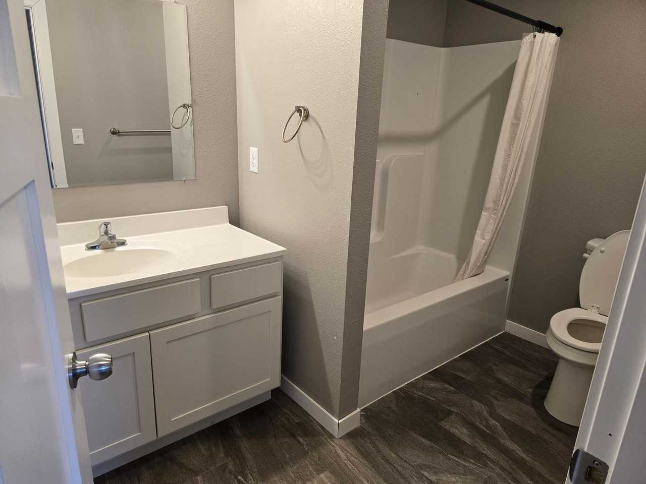 Edgeview Apartments - Photo 7 of 10