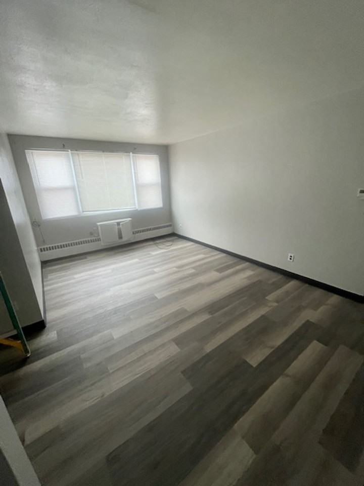 828 SW Illinois Ave - Photo 4 of 7