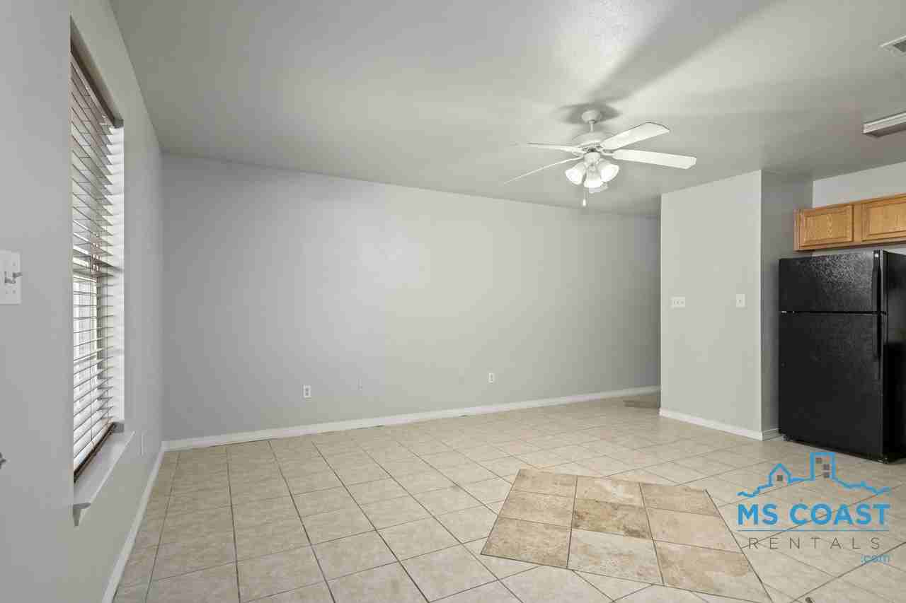 1245 37th Street - Photo 2 of 15