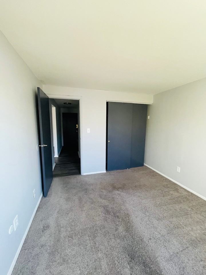 National Road Apartments - Photo 2 of 17