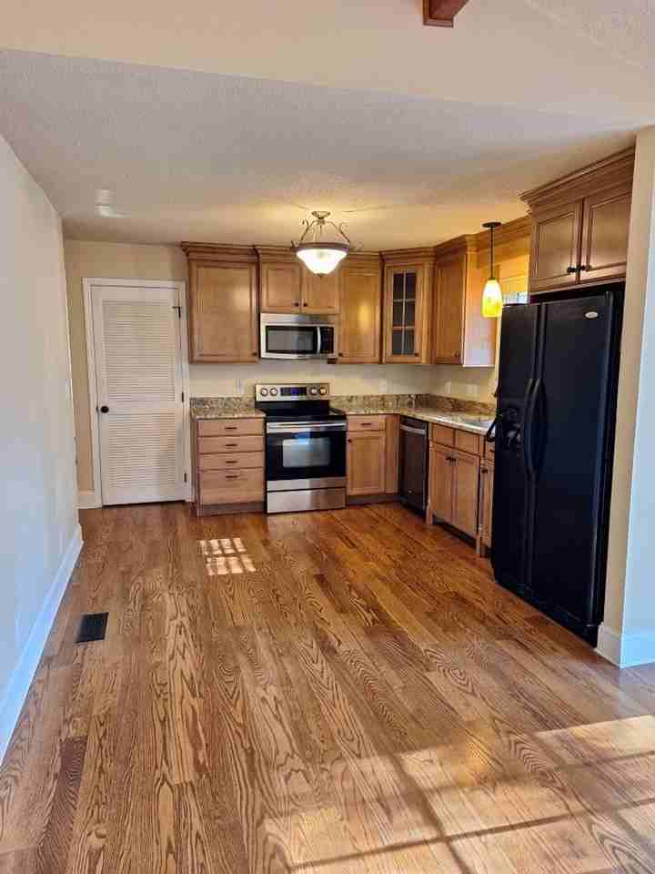 8714 Kingsridge Dr - Photo 6 of 50