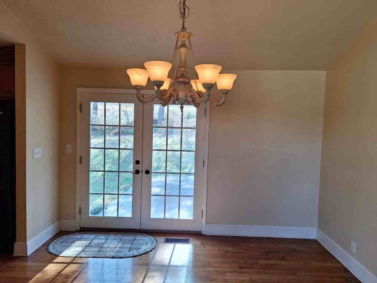 8714 Kingsridge Dr - Photo 7 of 50