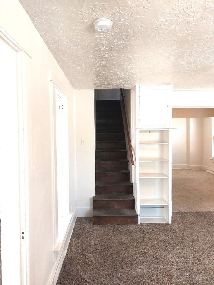 816 20th St - Photo 6 of 26