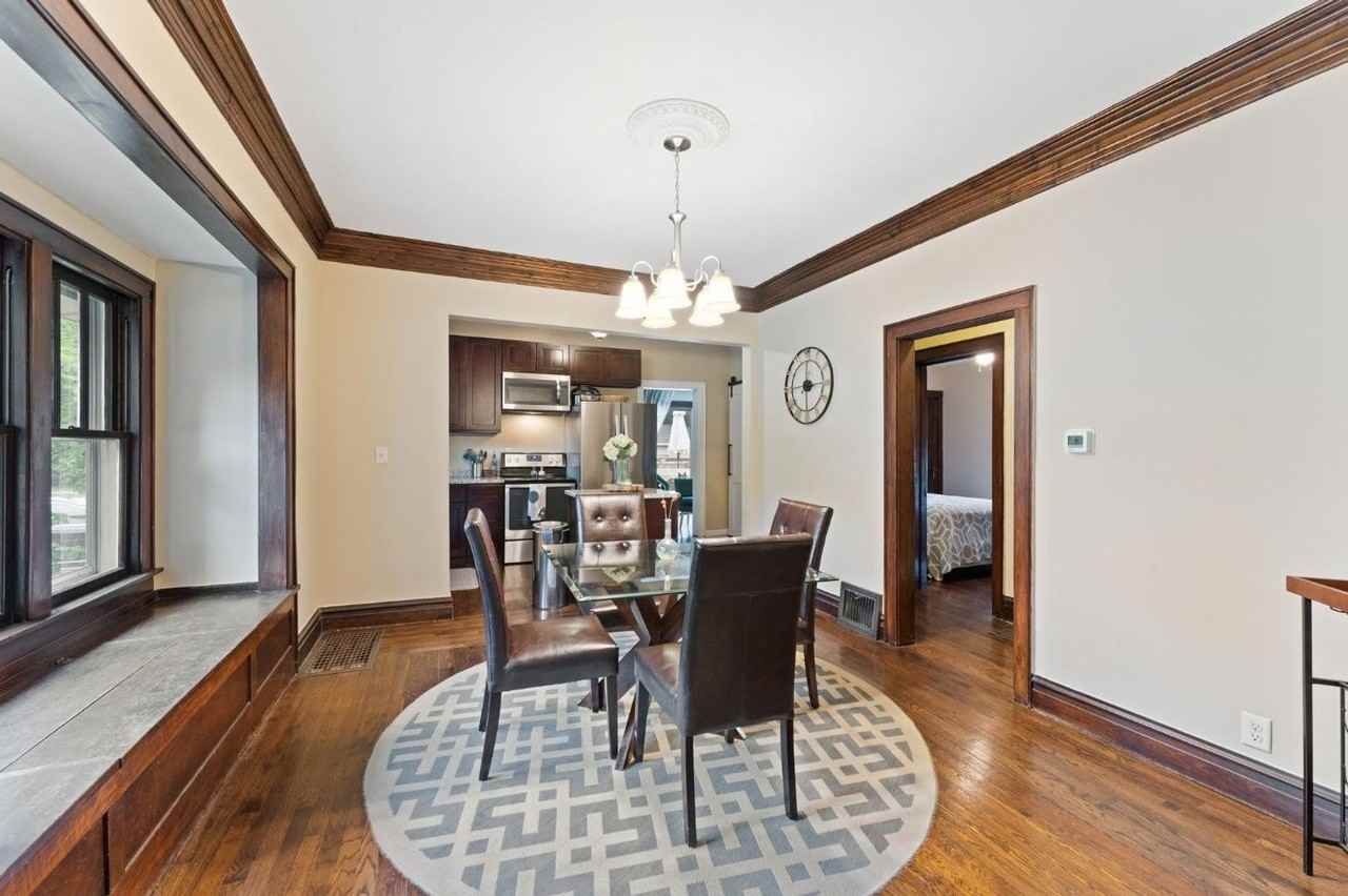 308 Erie St - Photo 4 of 33