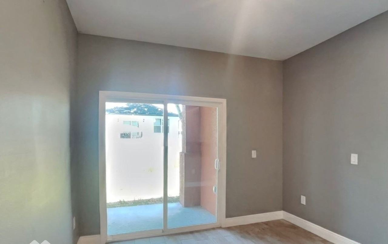 8407 N 17th St - Photo 2 of 16