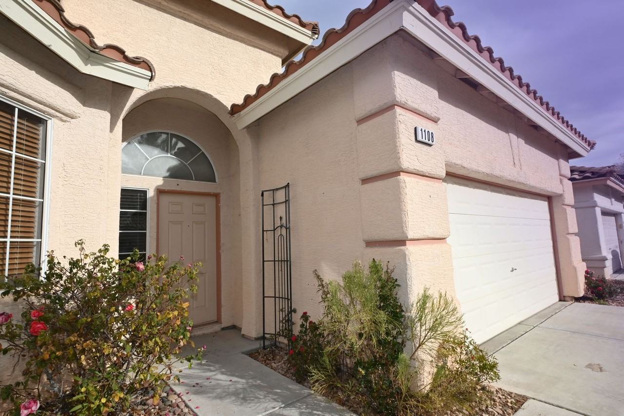1108 Coral Rainbow Ave - Photo 2 of 42
