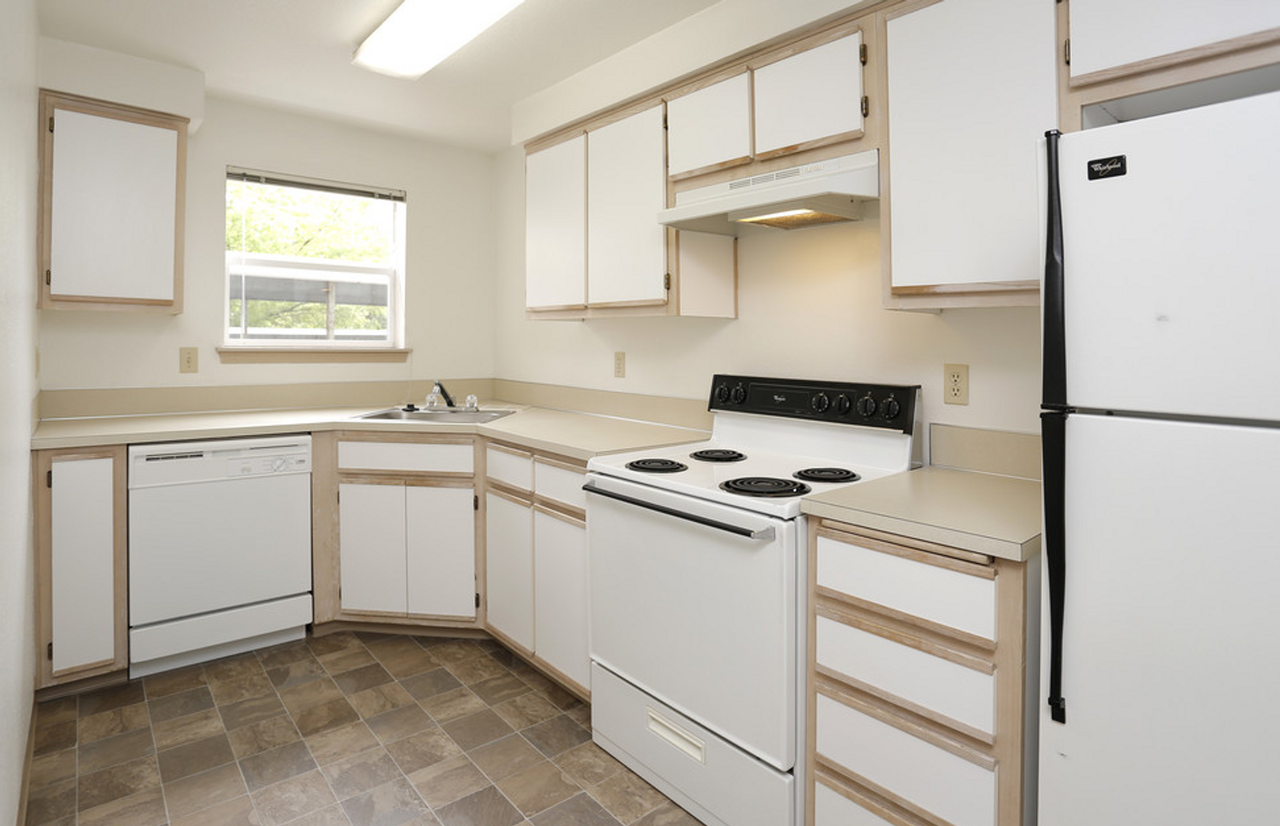 Ripplingbrook Terrace - Photo 3 of 3