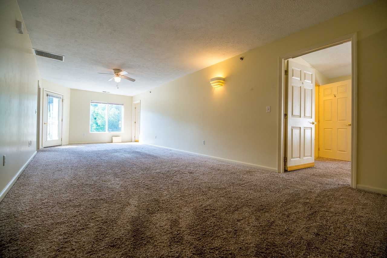 1312 University Commons Dr - Photo 3 of 18