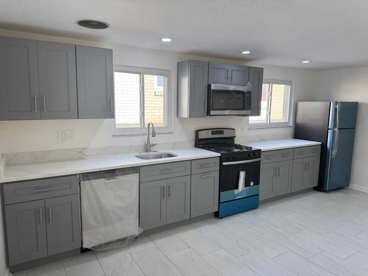 1641 Jancey St - Photo 7 of 36