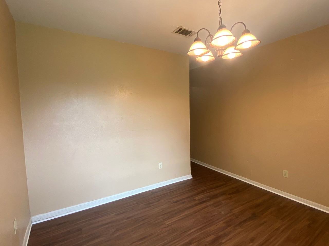803 E 12th Ave - Photo 7 of 13