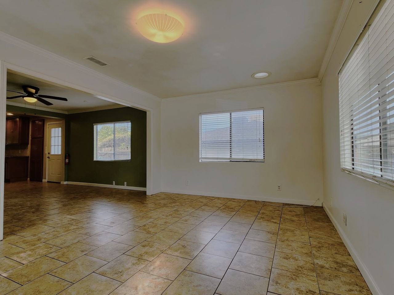 33123 Oregon St - Photo 2 of 24