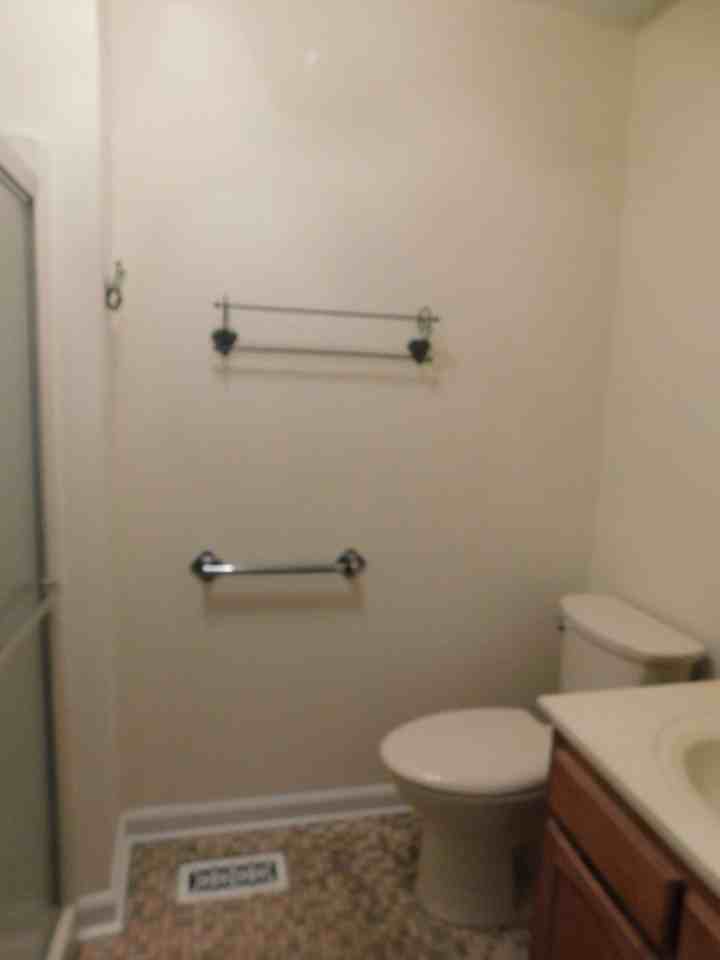 100 Coopers Ln - Photo 3 of 13