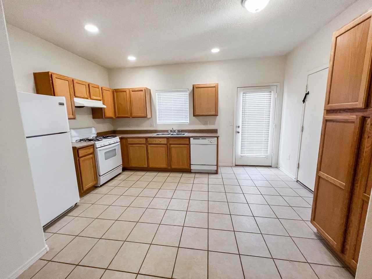 2319-2331 North Desert Willow Lane - Photo 3 of 16