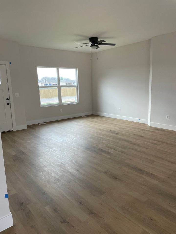 644 N Dean Ln - Photo 6 of 10