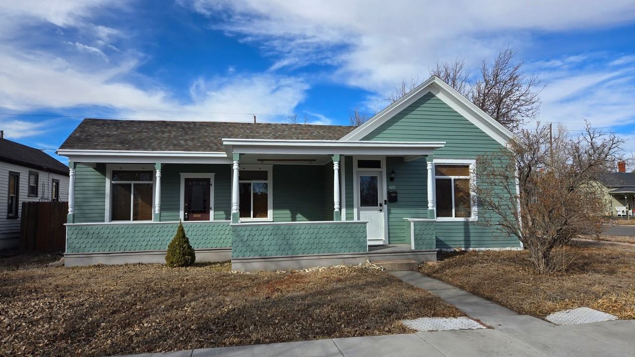 422 E 19th St - Photo 4 of 34