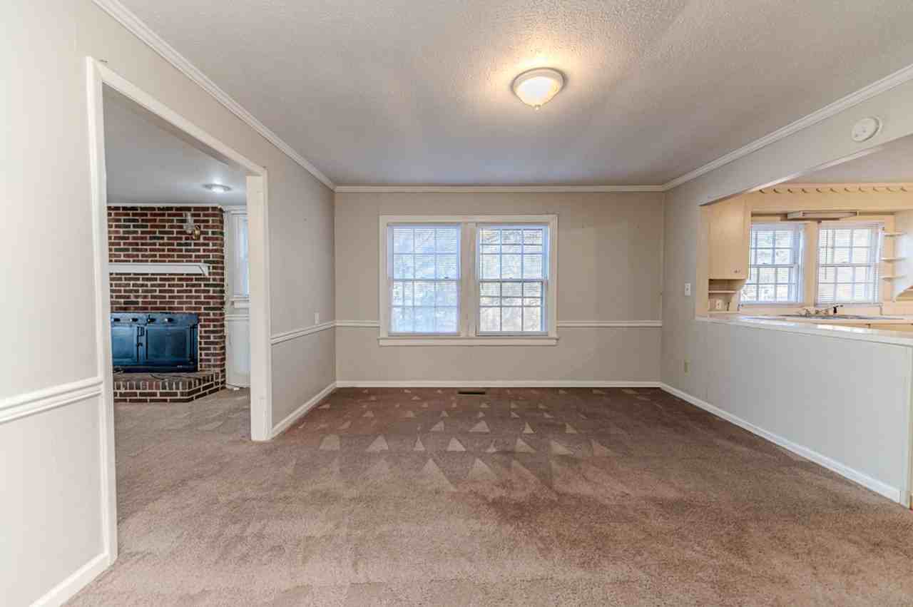 3224 Hawkins Ave - Photo 6 of 37
