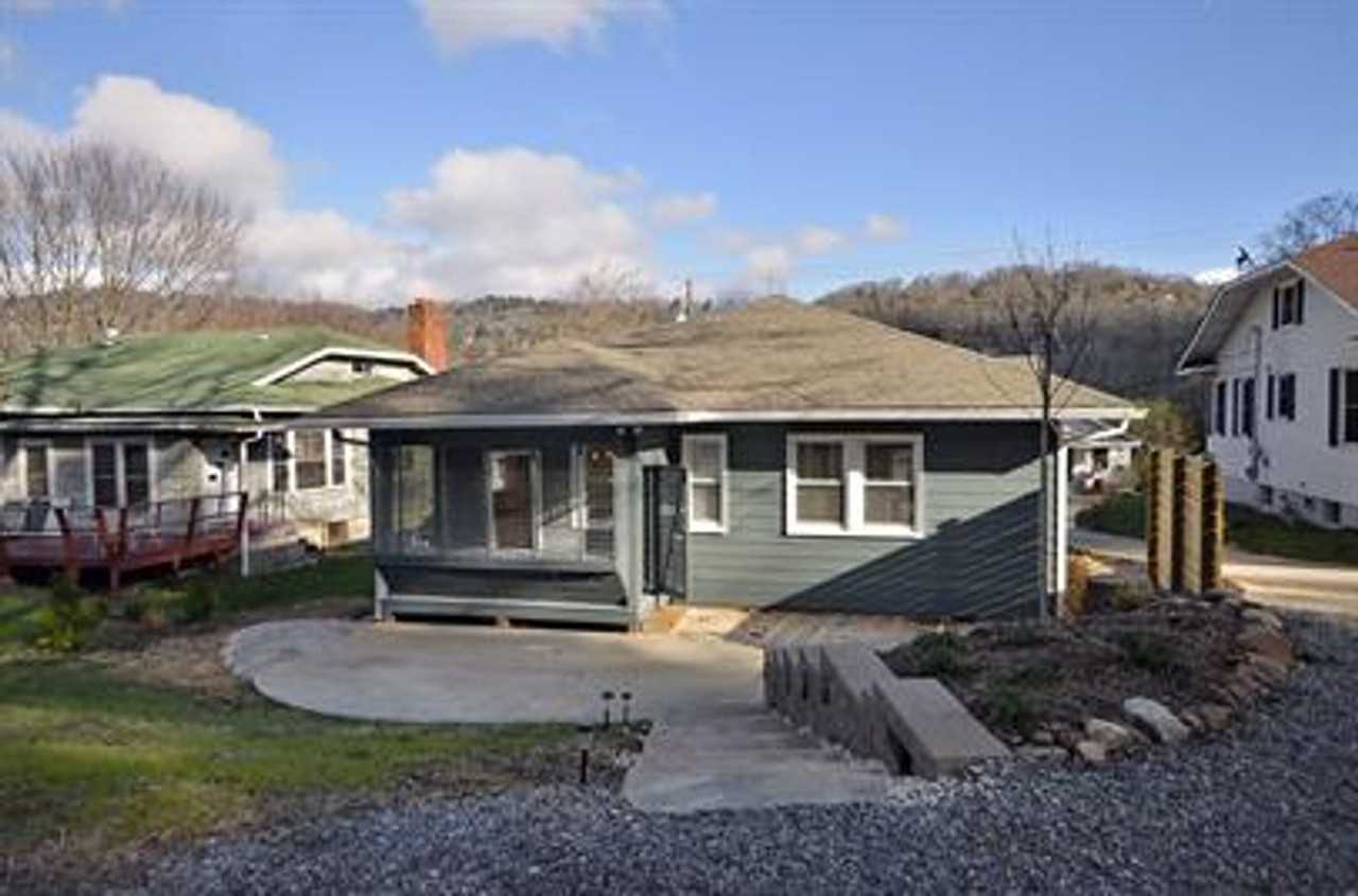 88 Washington Rd - Photo 3 of 19