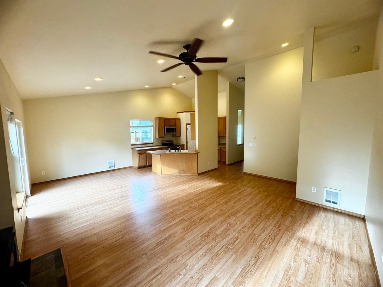 6427 Ne Pear St - Photo 2 of 16