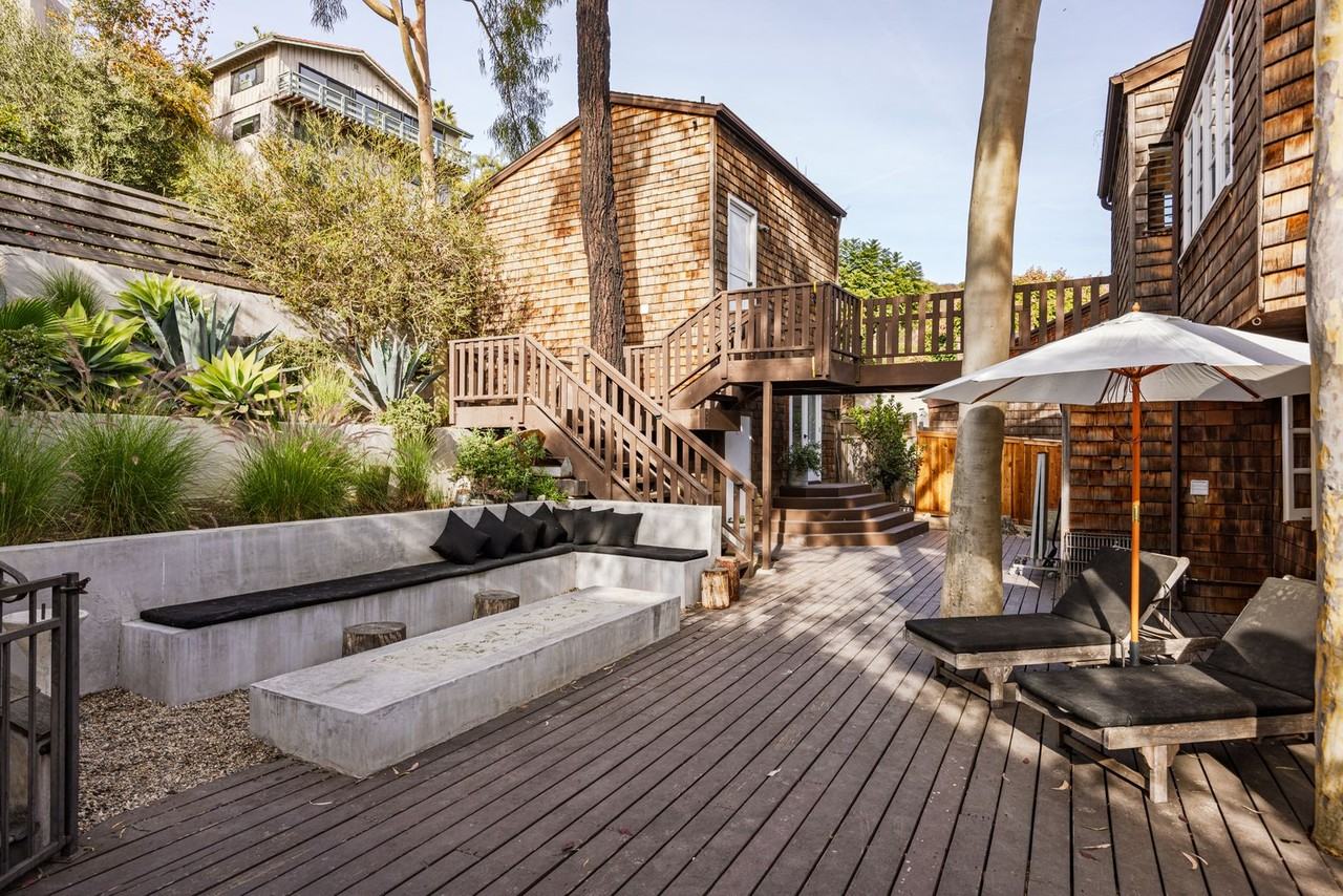 1437 Cerritos Dr - Photo 2 of 24