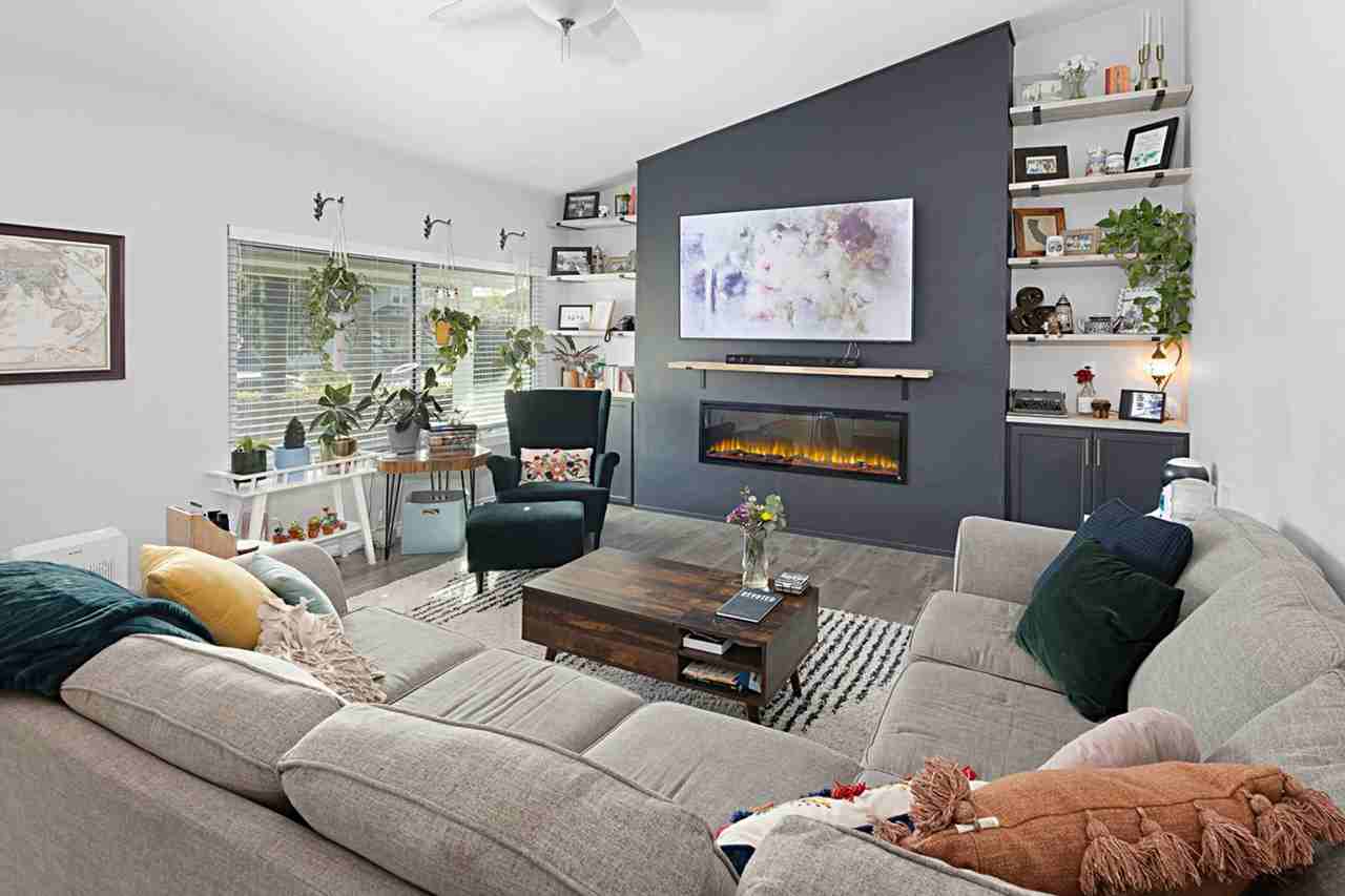 10030 Los Ranchitos Rd - Photo 5 of 20