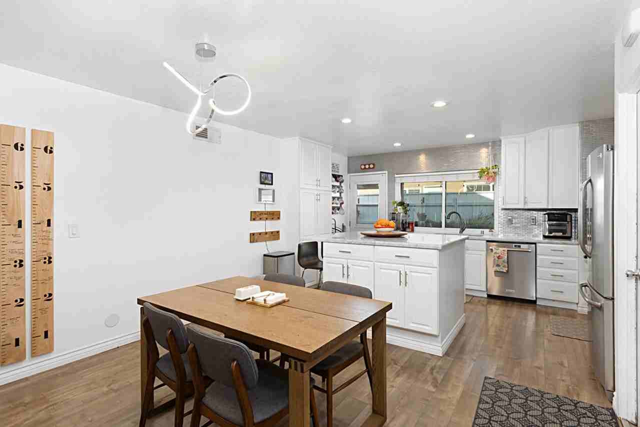 10030 Los Ranchitos Rd - Photo 6 of 20