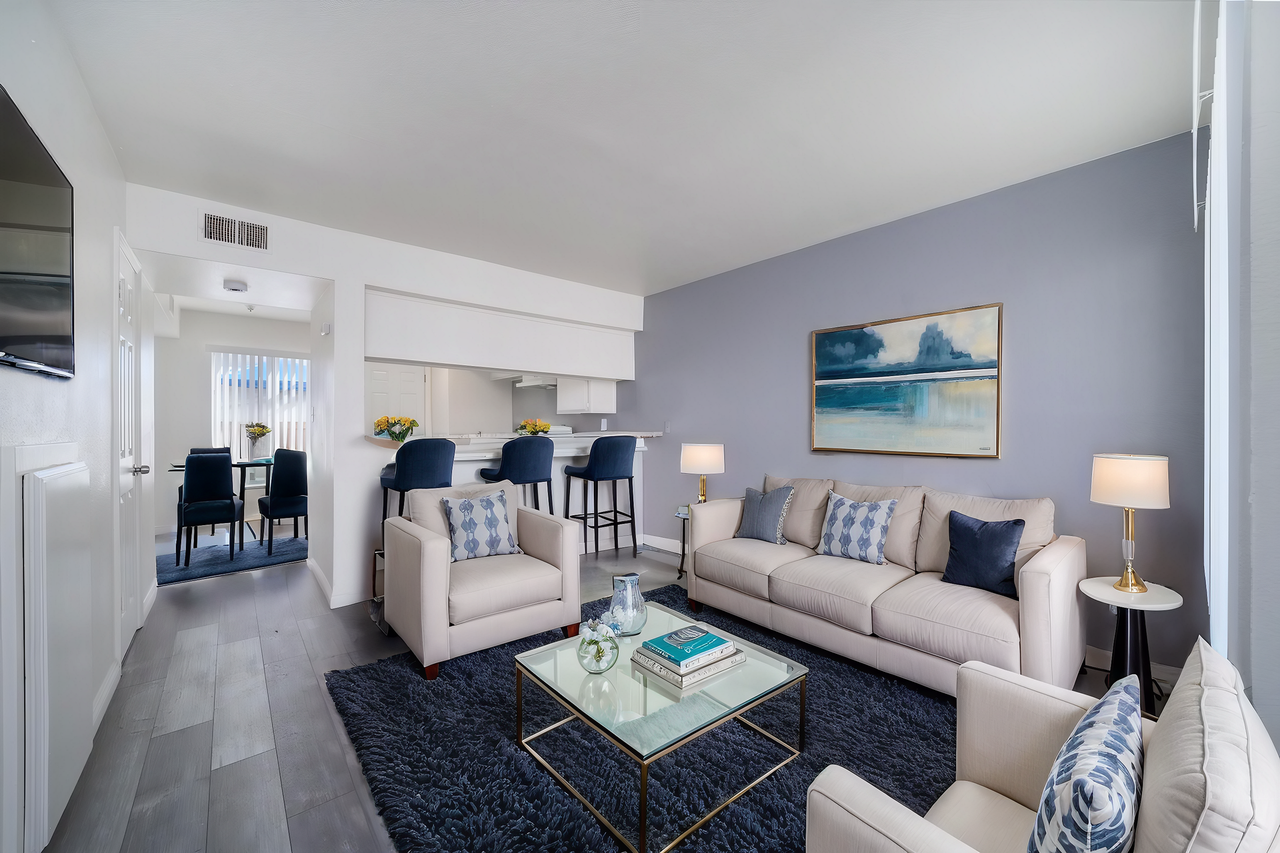 O Street Apartment - Photo 2 of 10