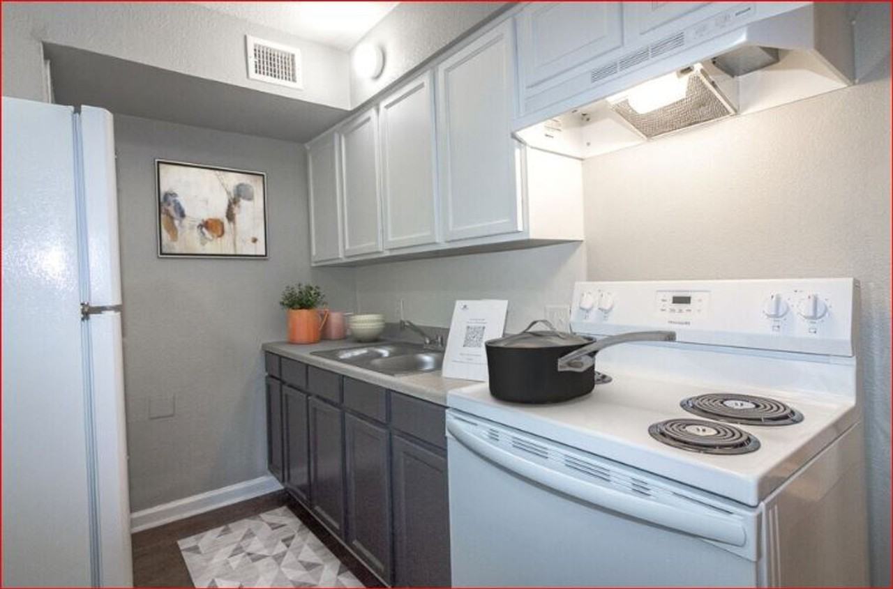 The Jackson Apartments - Photo 2 of 4