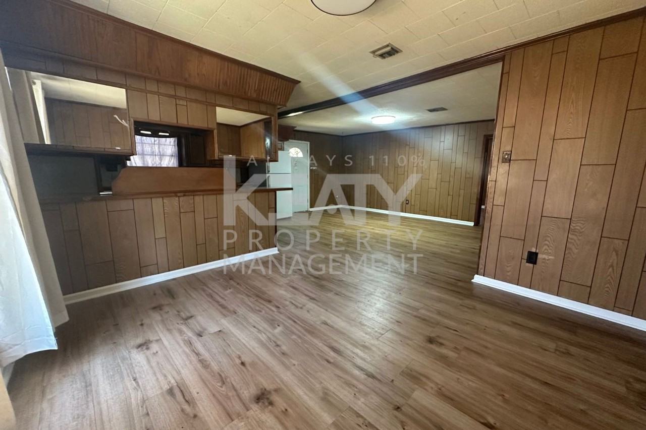 140 Marie St - Photo 2 of 11