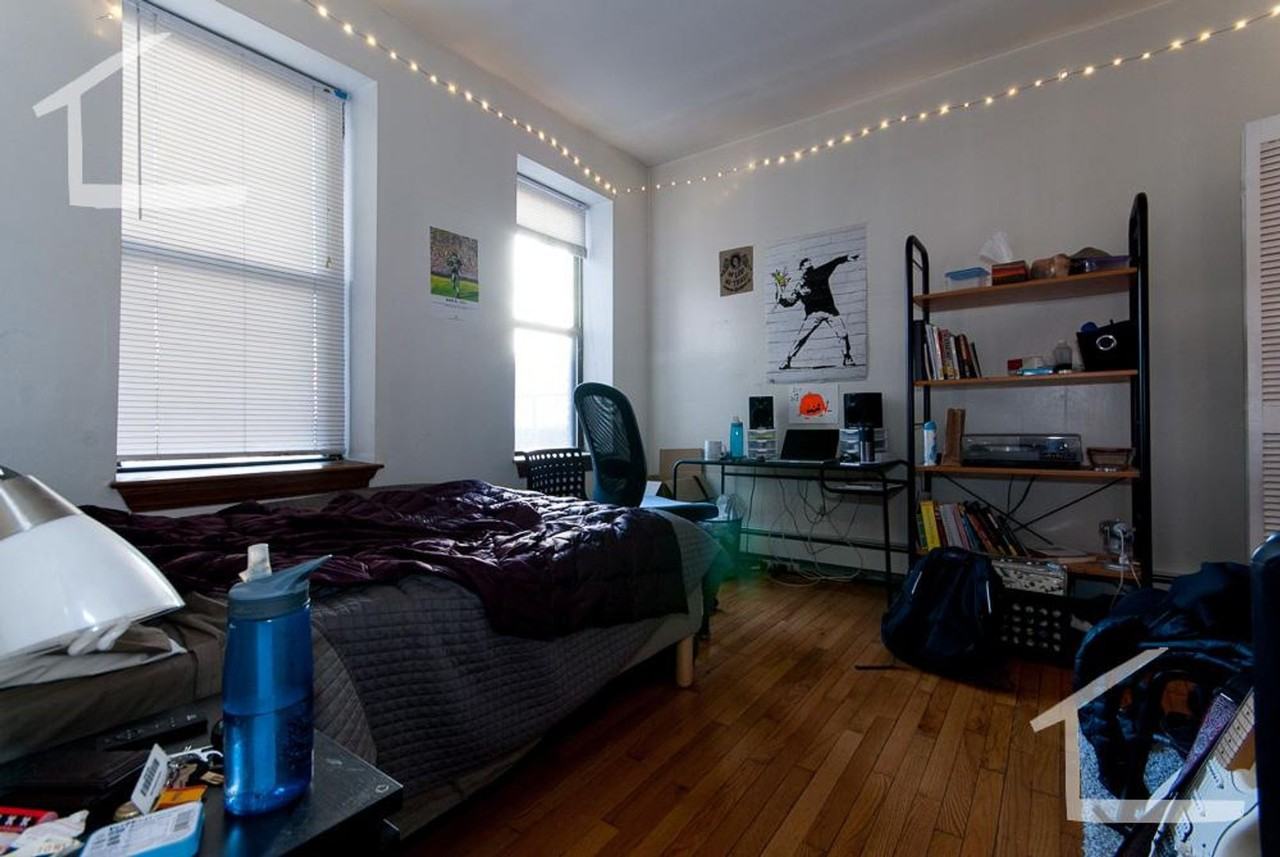 92 Linden Street - Photo 4 of 6