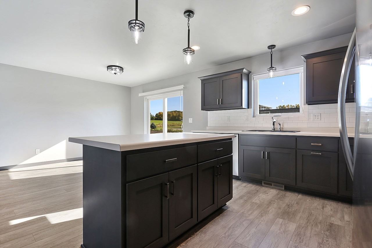 Diversity Duplex - Photo 3 of 15