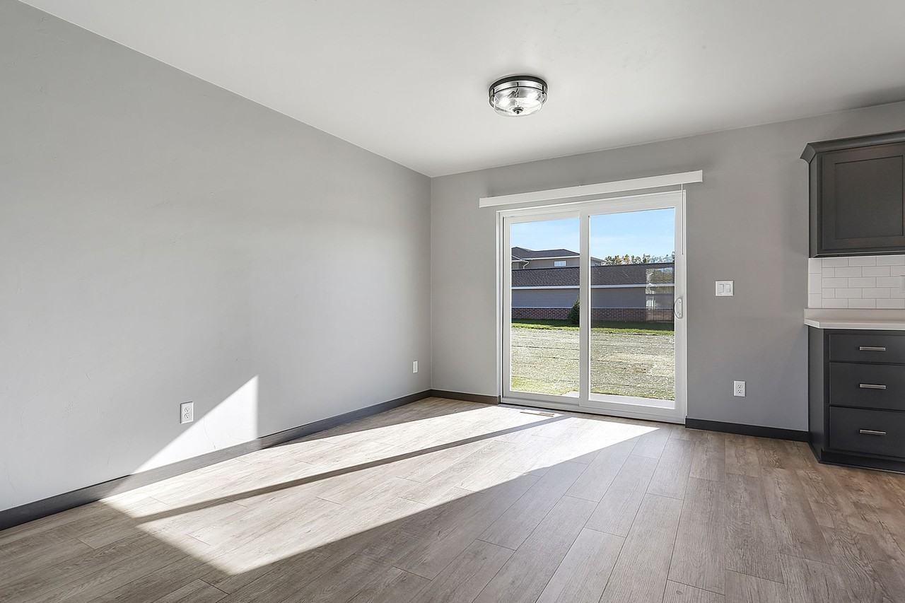 Diversity Duplex - Photo 7 of 15