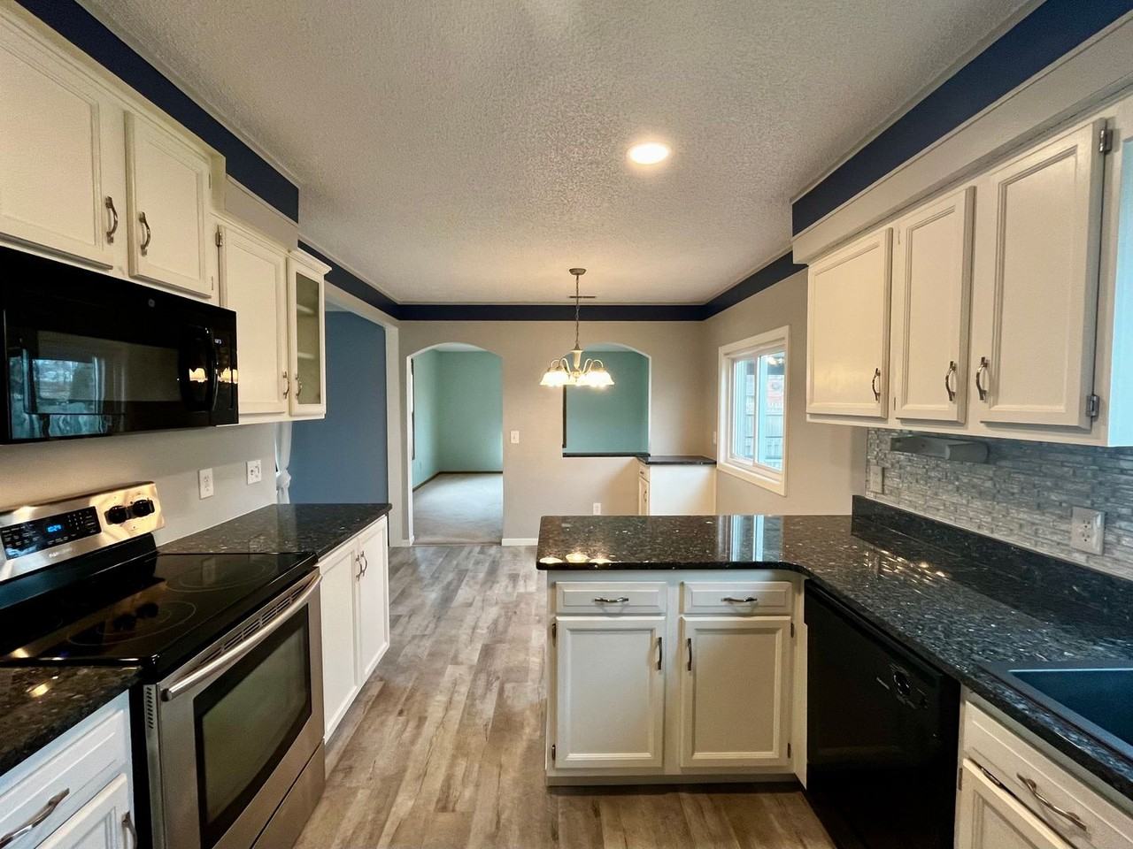 620 Copperfield Dr - Photo 3 of 30