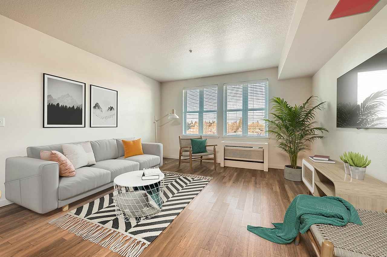 Hawthorne Twenty-Six - Photo 2 of 50