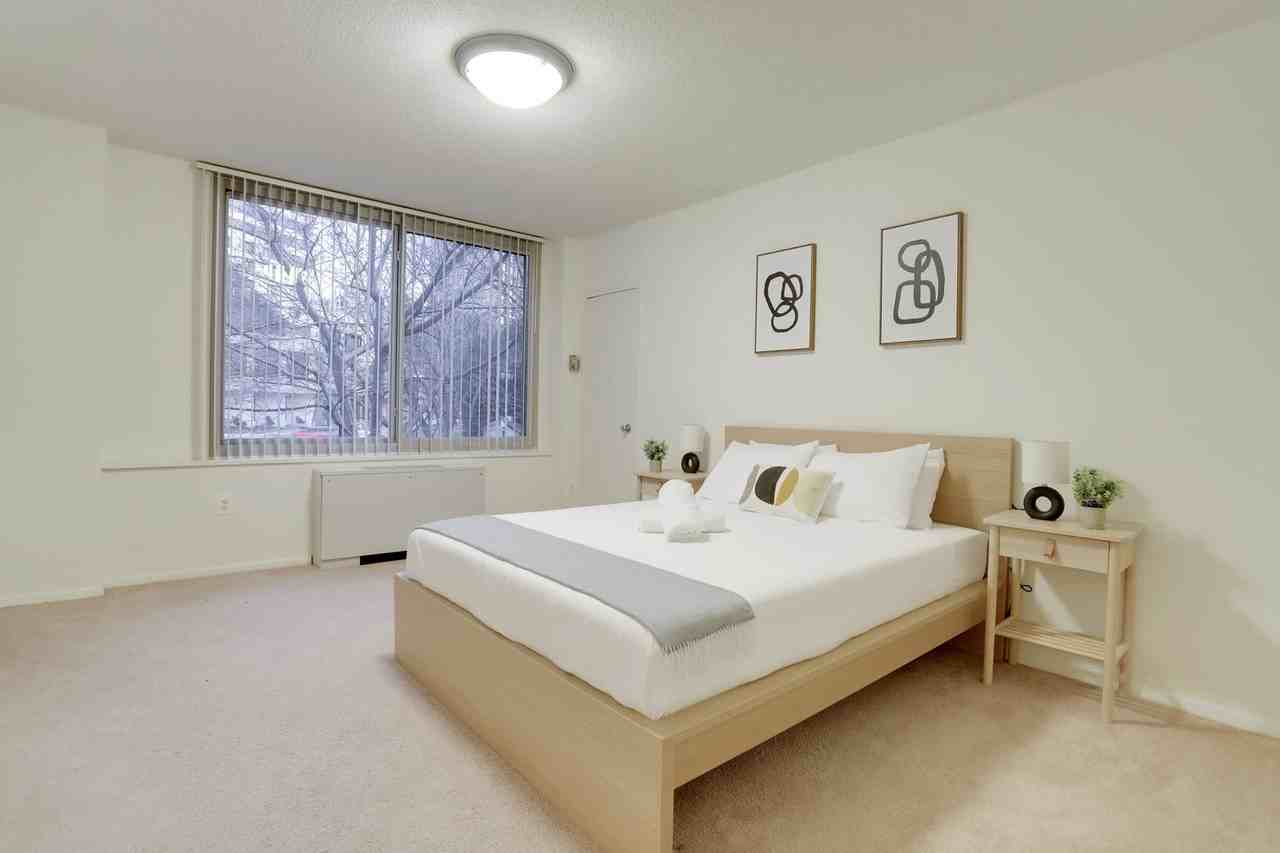 1600 S Eads St #1022521P - Photo 6 of 50